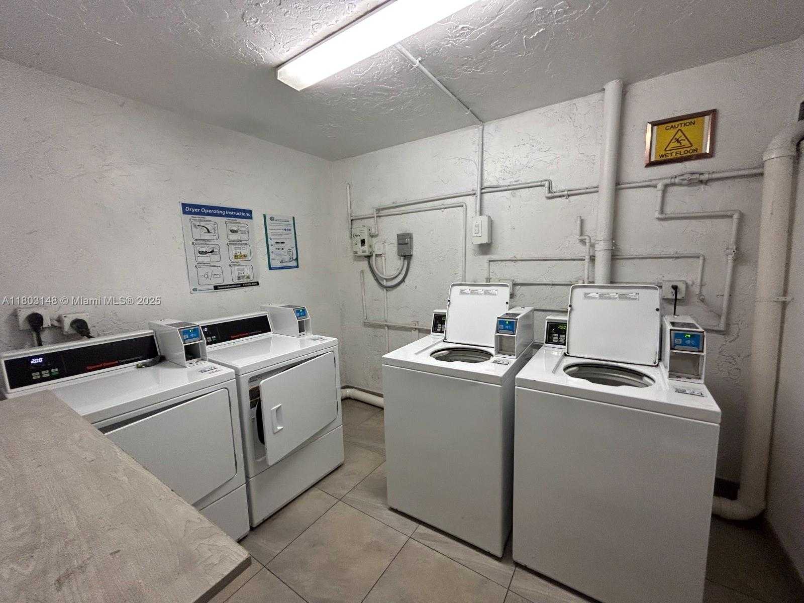 Small Image of 5201 GENEVA WAY #306, Doral Number 12