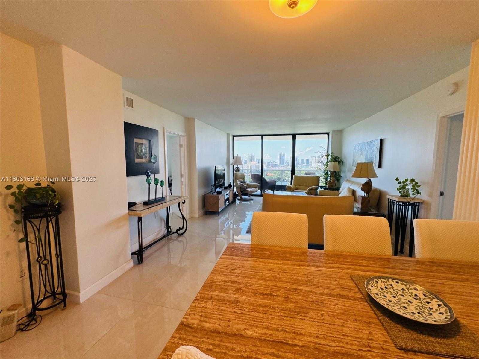 Small Image of 3675 NORTH COUNTRY CLUB DR #2106, Aventura Number 14