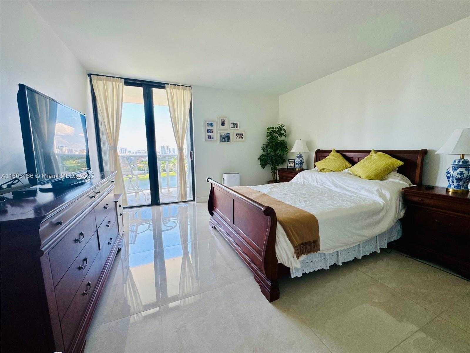 Small Image of 3675 NORTH COUNTRY CLUB DR #2106, Aventura Number 24