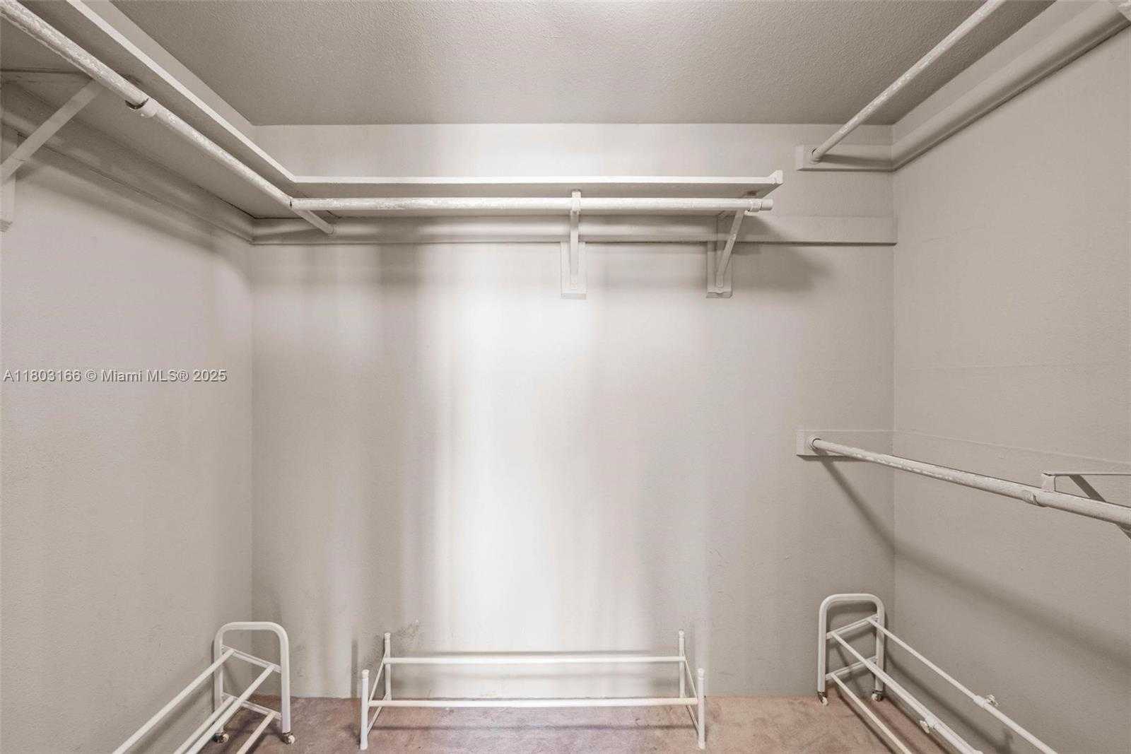 Small Image of 3675 NORTH COUNTRY CLUB DR #2106, Aventura Number 27
