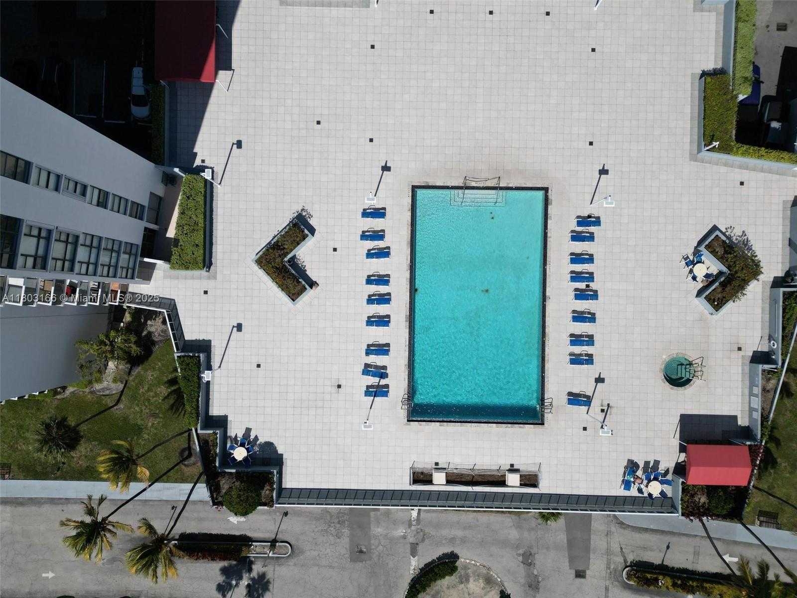 Small Image of 3675 NORTH COUNTRY CLUB DR #2106, Aventura Number 37