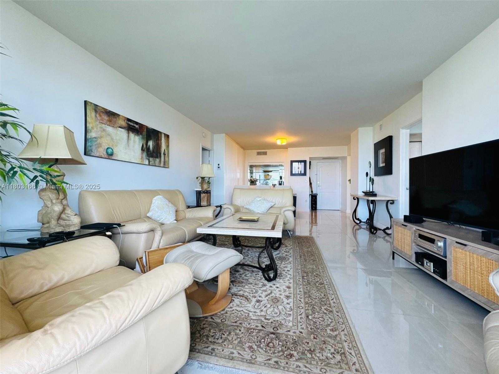 Small Image of 3675 NORTH COUNTRY CLUB DR #2106, Aventura Number 4