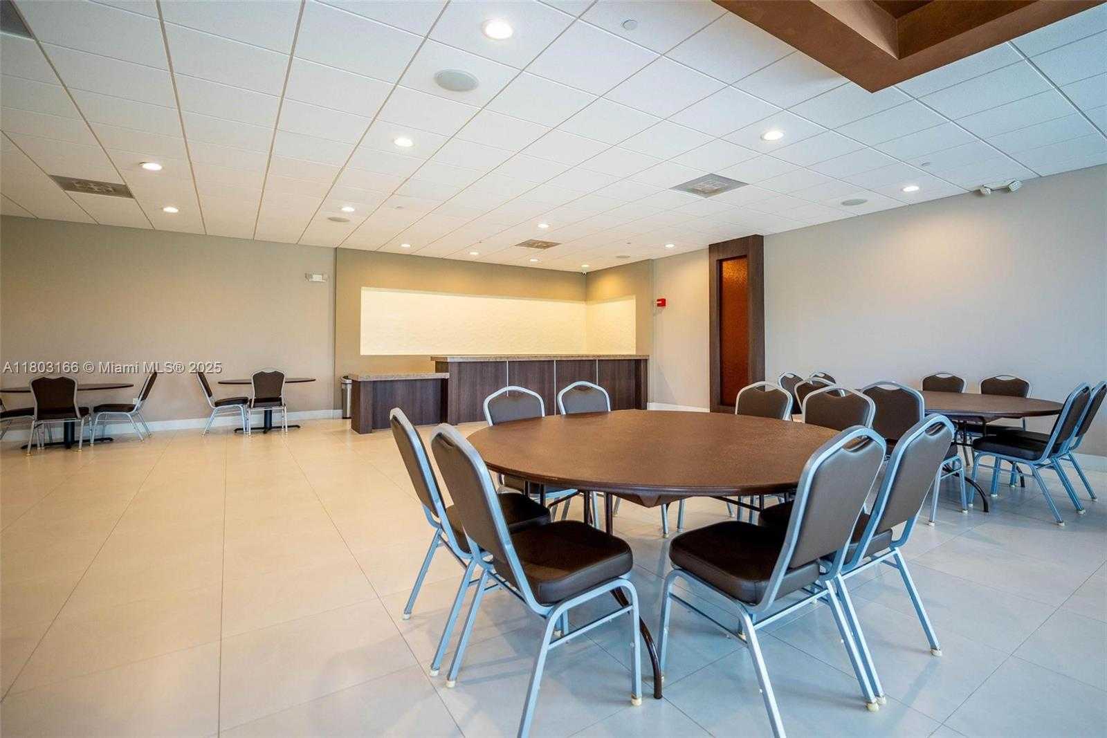 Small Image of 3675 NORTH COUNTRY CLUB DR #2106, Aventura Number 47