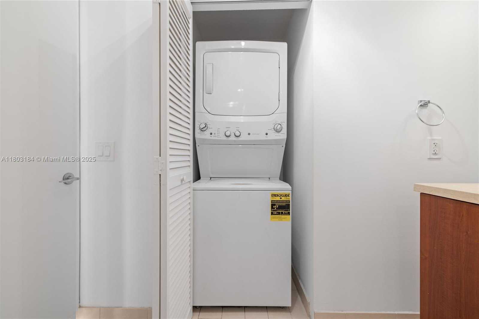Small Image of 1111 SOUTH WEST 1ST AVE #3323-N, Miami Number 16