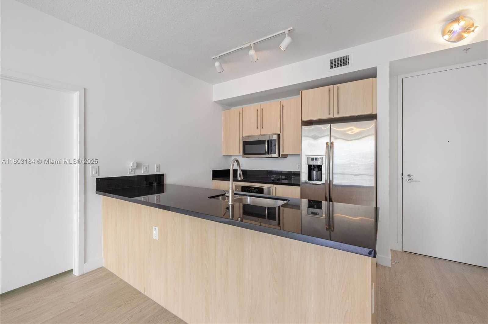 Small Image of 1111 SOUTH WEST 1ST AVE #3323-N, Miami Number 7