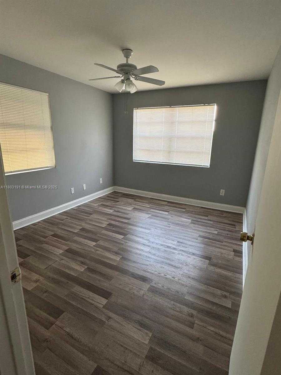 Small Image of 15315 SOUTH WEST 106TH TER #436, Miami Number 4