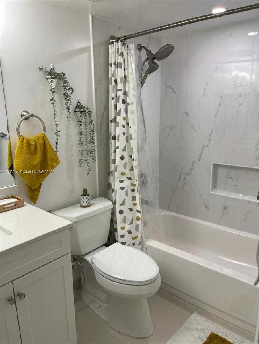 Small Image of 341 WEST PARK DR #203-15, Miami Number 10