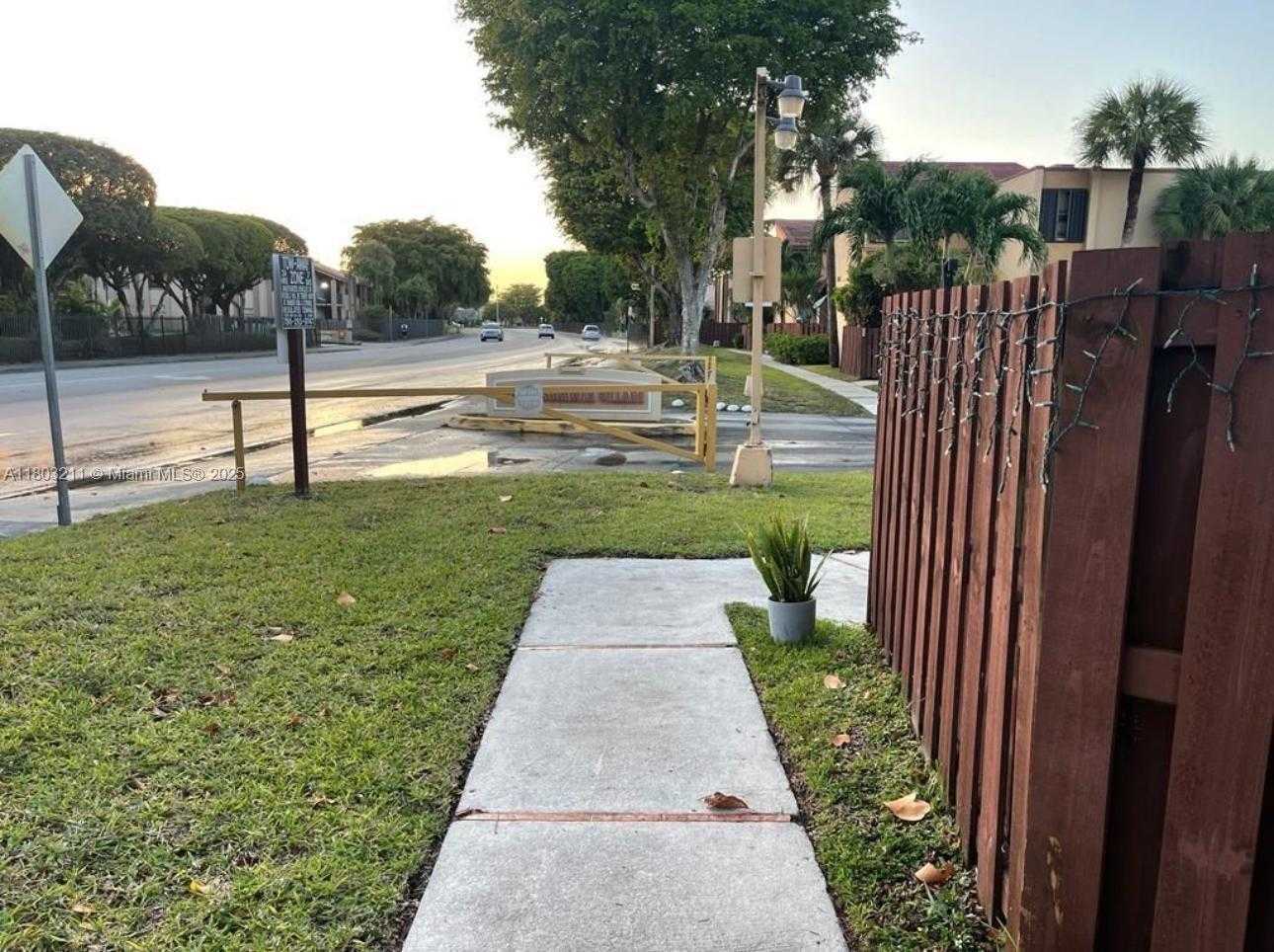 Small Image of 341 WEST PARK DR #203-15, Miami Number 18