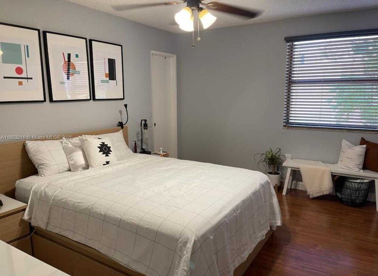 Small Image of 341 WEST PARK DR #203-15, Miami Number 9