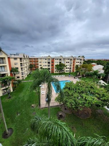 Small Image of 8225 LAKE DR #501, Doral Number 2