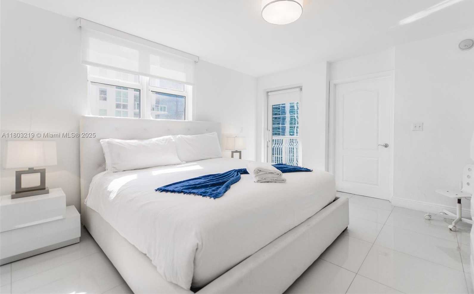 Small Image of 1200 BRICKELL BAY DR #2315, Miami Number 10
