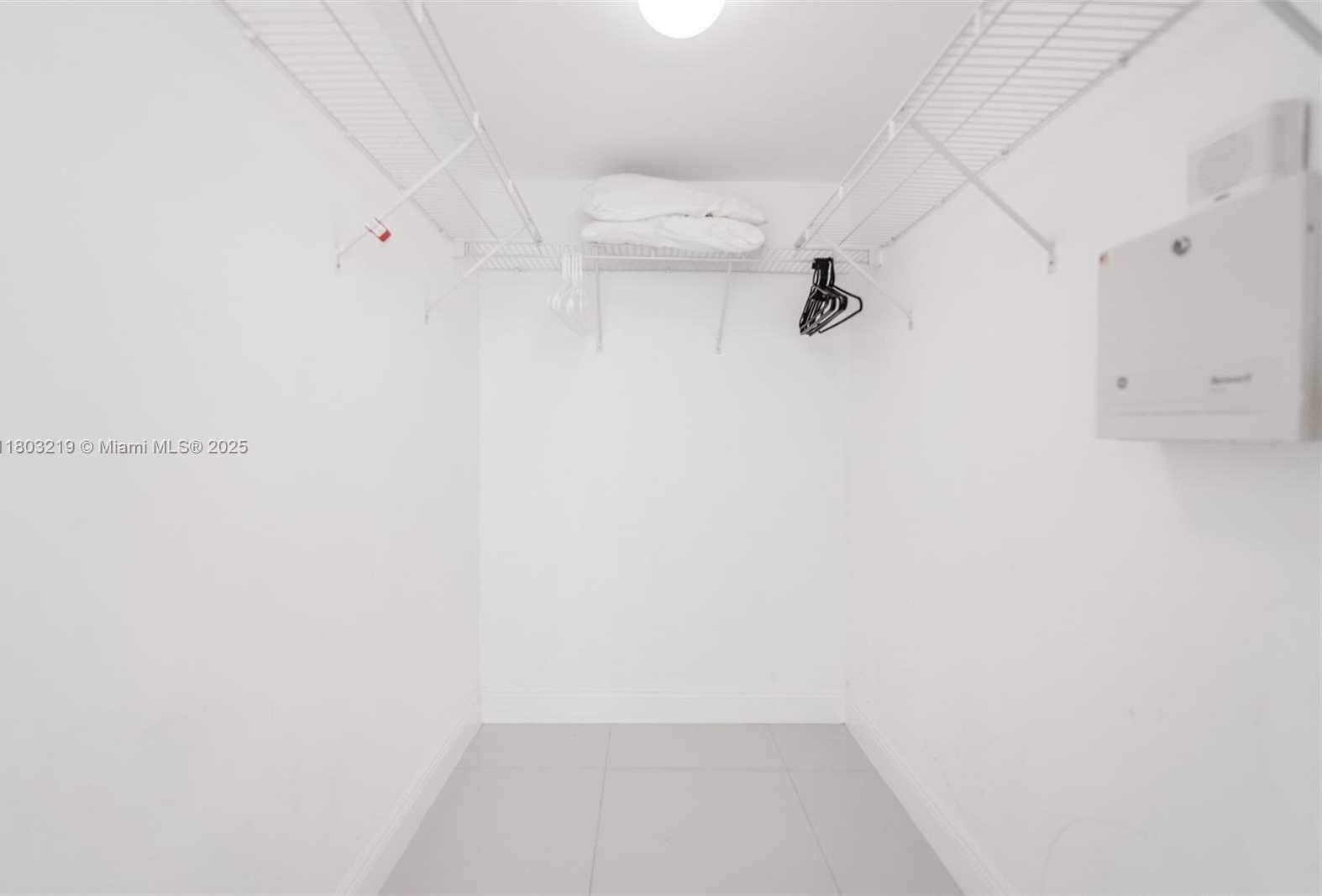 Small Image of 1200 BRICKELL BAY DR #2315, Miami Number 11