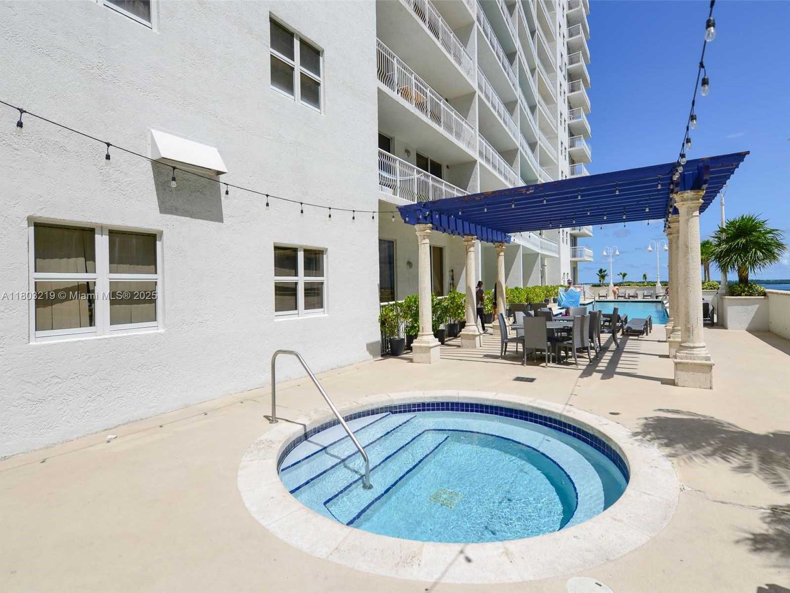 Small Image of 1200 BRICKELL BAY DR #2315, Miami Number 24