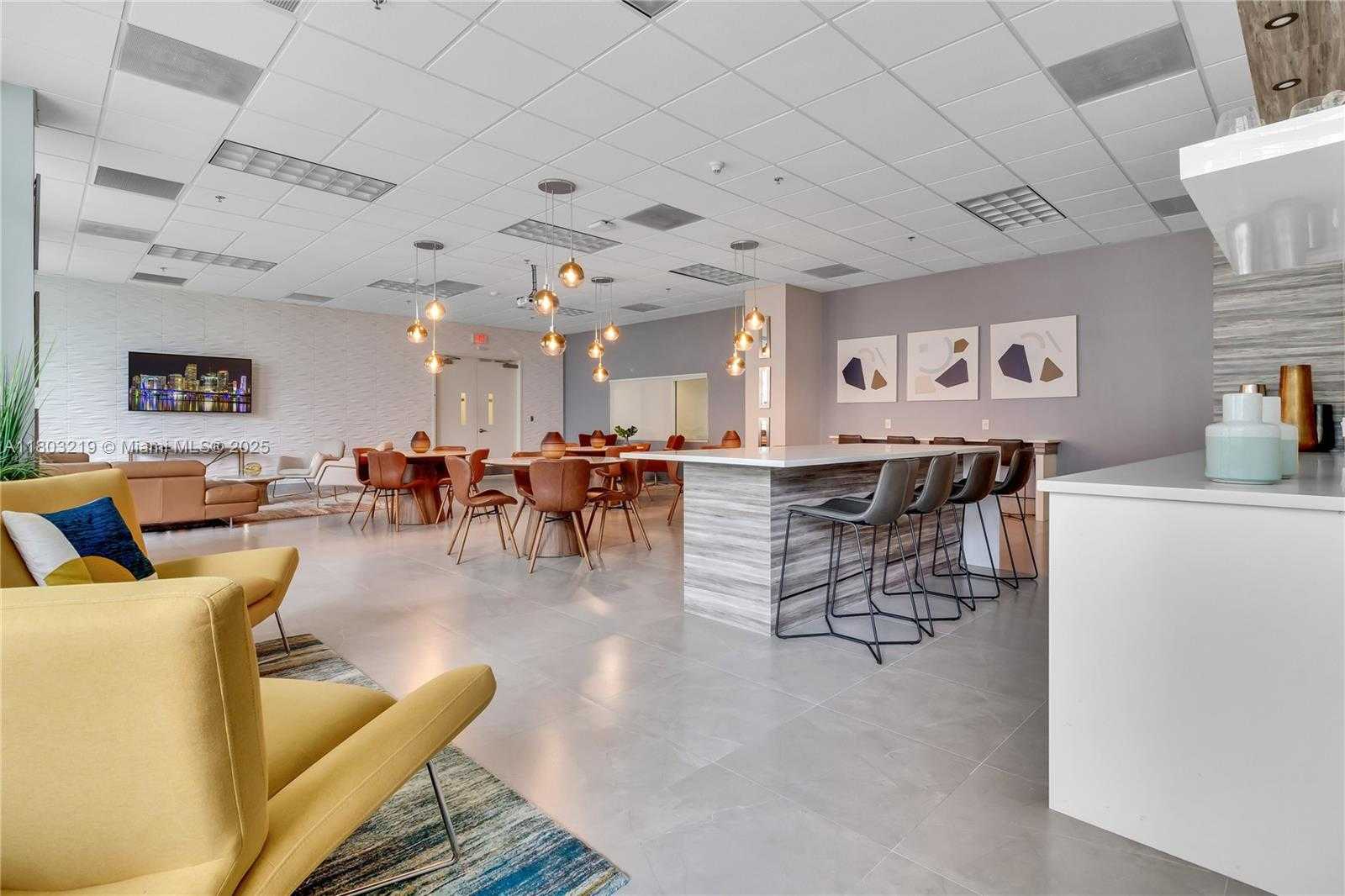 Small Image of 1200 BRICKELL BAY DR #2315, Miami Number 28