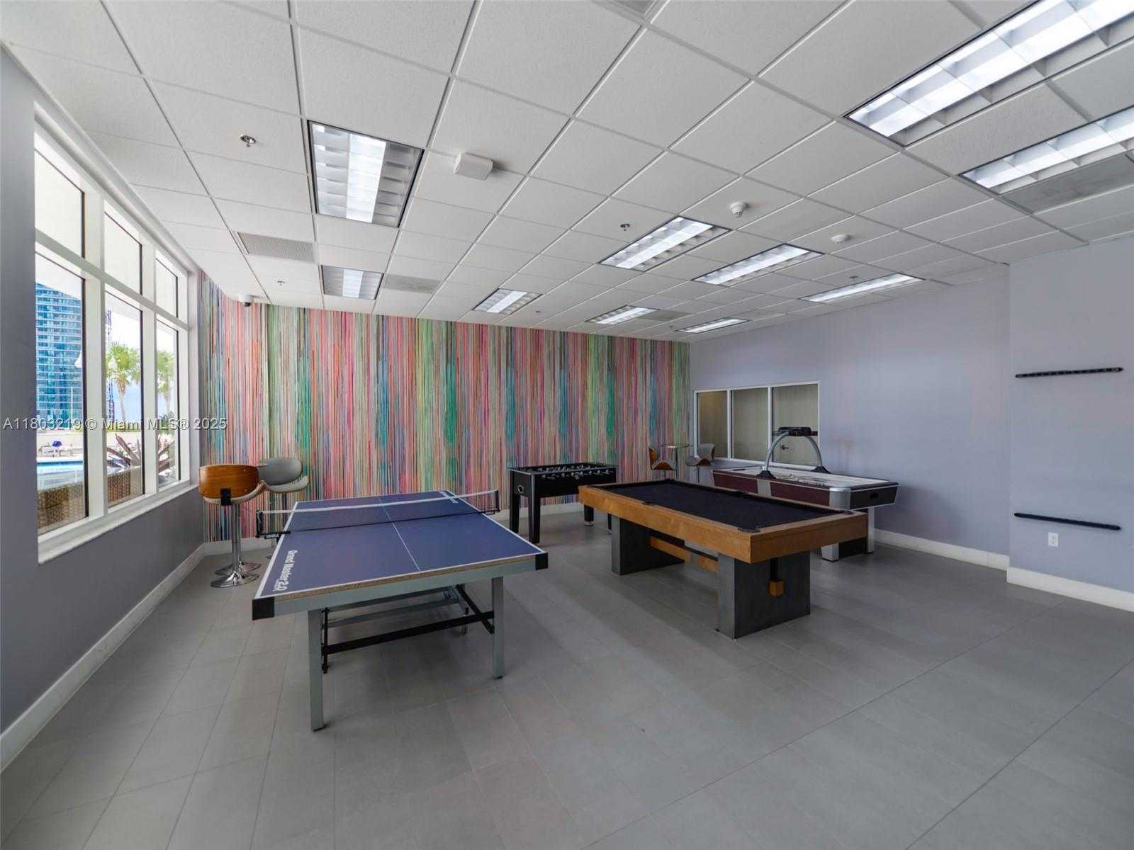Small Image of 1200 BRICKELL BAY DR #2315, Miami Number 31