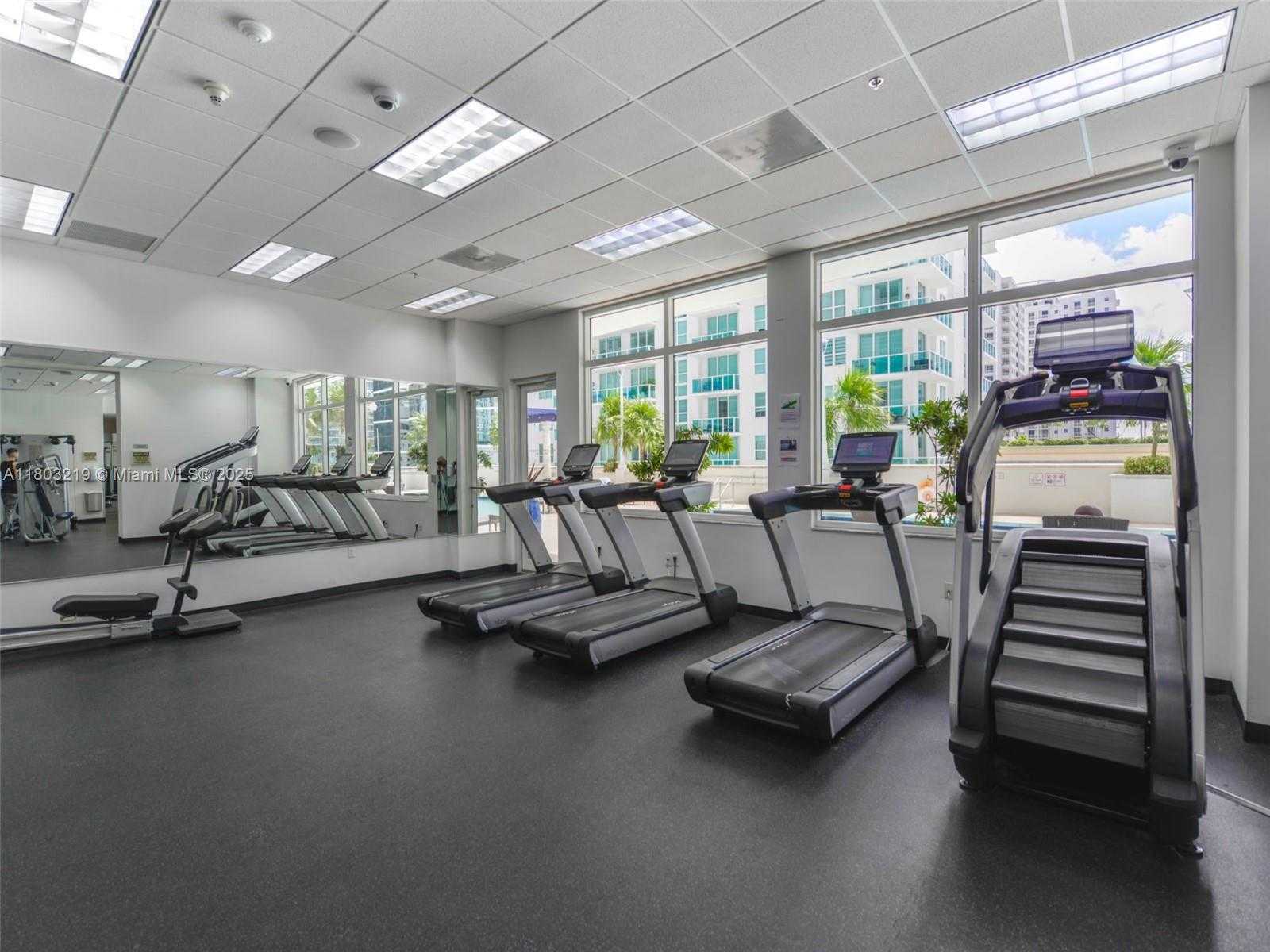 Small Image of 1200 BRICKELL BAY DR #2315, Miami Number 33