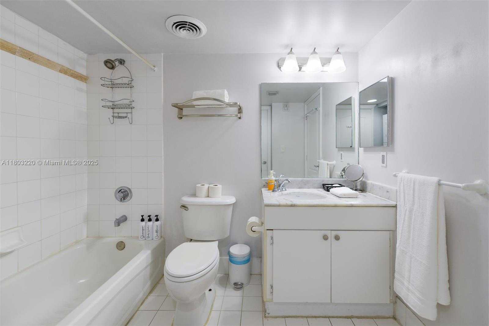 Small Image of 1200 BRICKELL BAY DR #2903, Miami Number 12