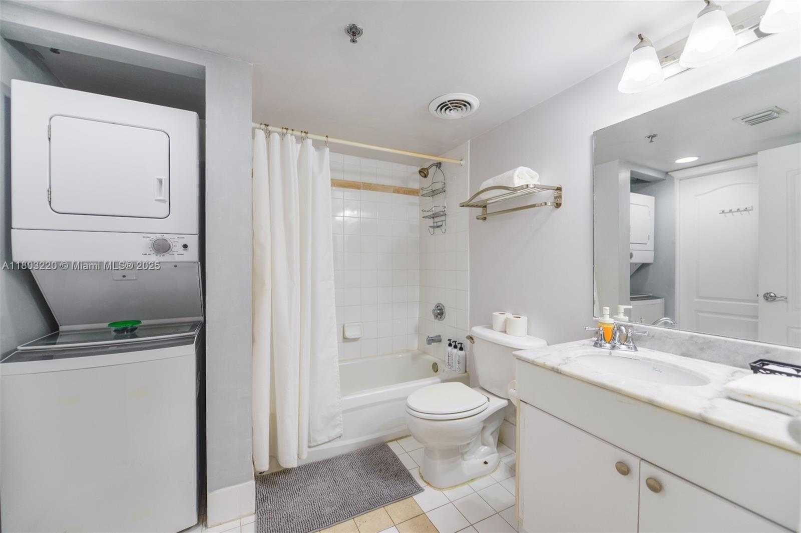 Small Image of 1200 BRICKELL BAY DR #2903, Miami Number 13