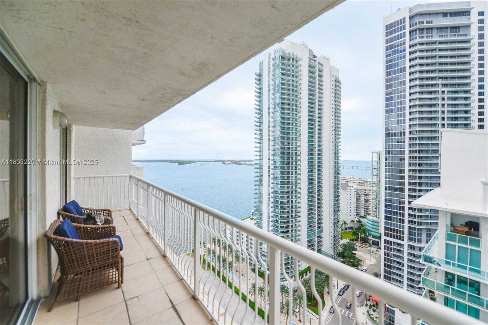 Small Image of 1200 BRICKELL BAY DR #2903, Miami Number 14