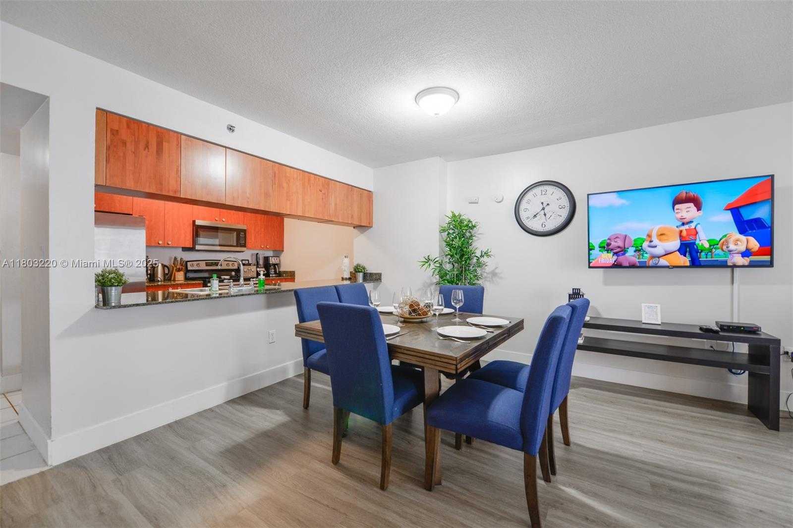 Small Image of 1200 BRICKELL BAY DR #2903, Miami Number 5