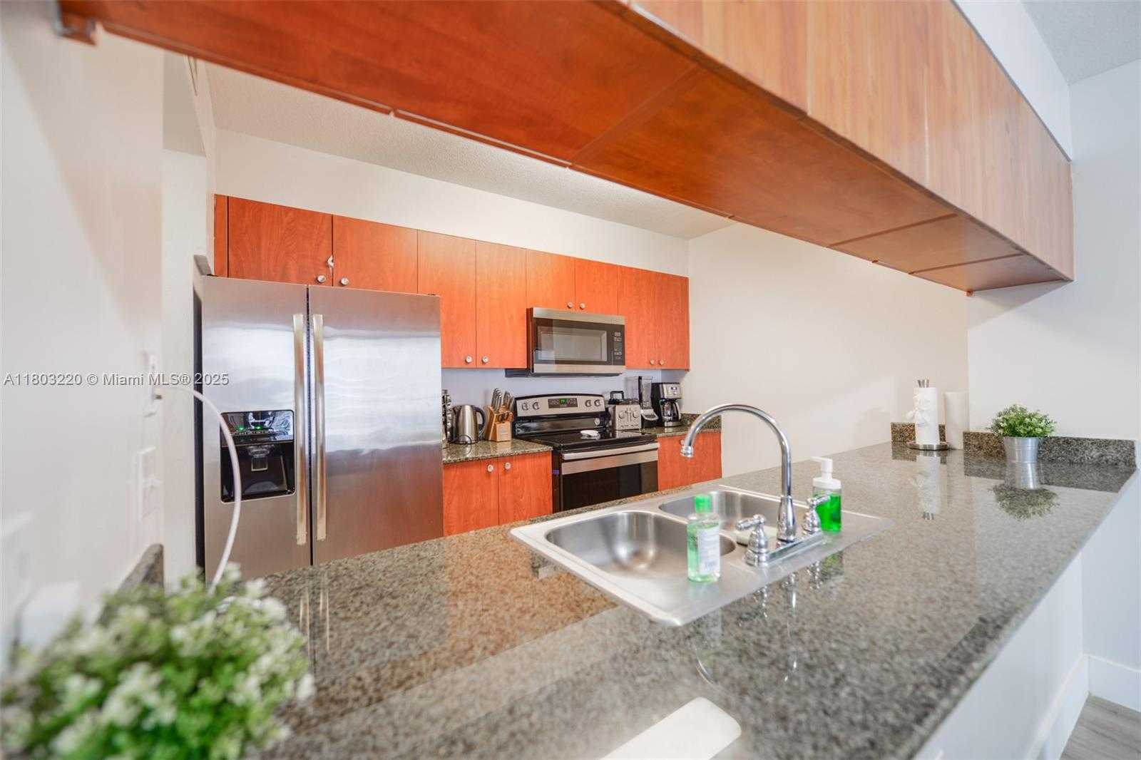 Small Image of 1200 BRICKELL BAY DR #2903, Miami Number 6