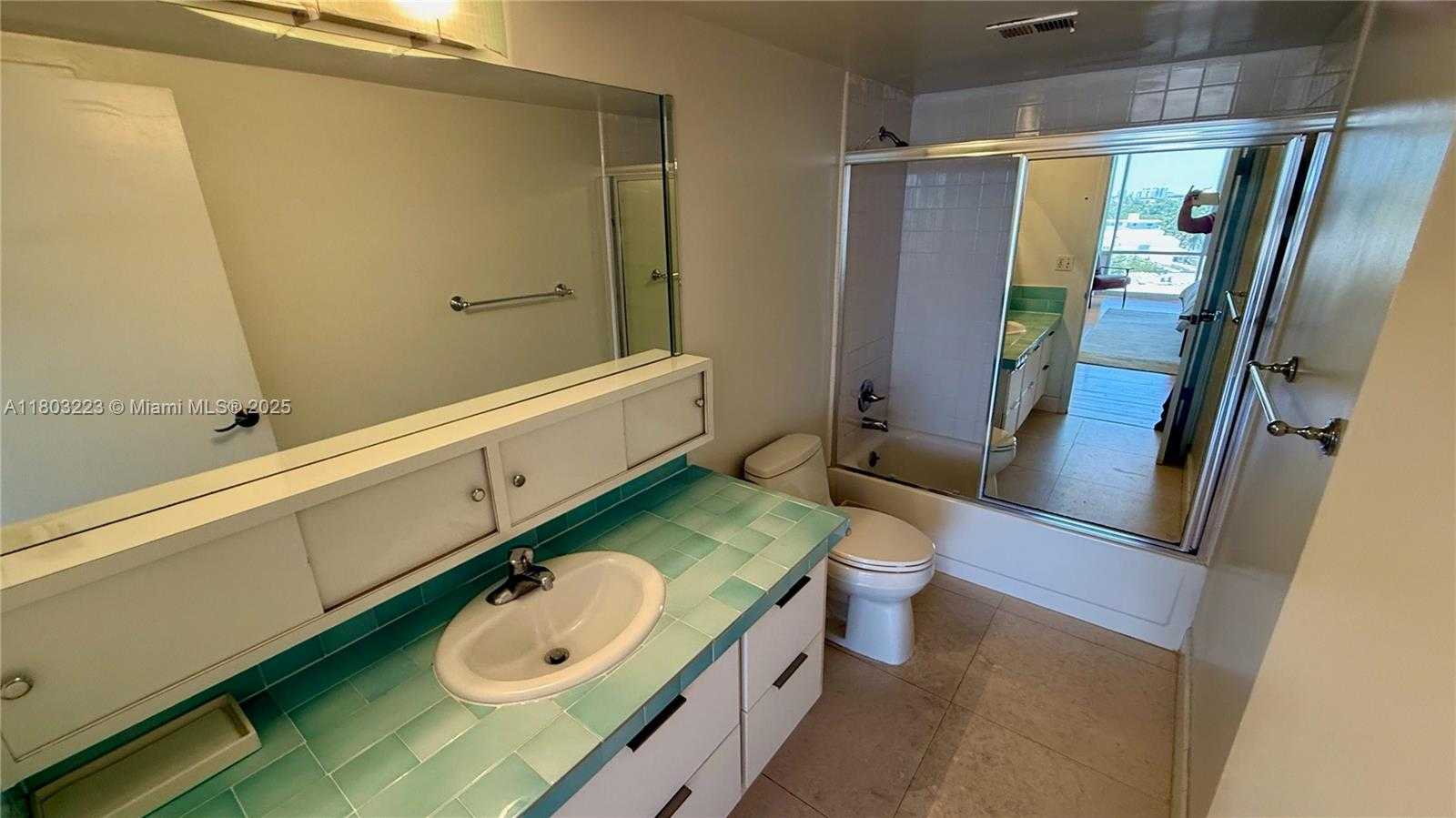 Small Image of 900 BAY DR #725, Miami Beach Number 14