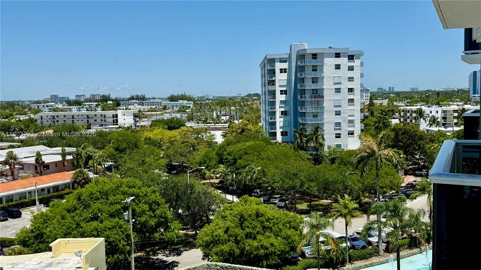 Small Image of 900 BAY DR #725, Miami Beach Number 21