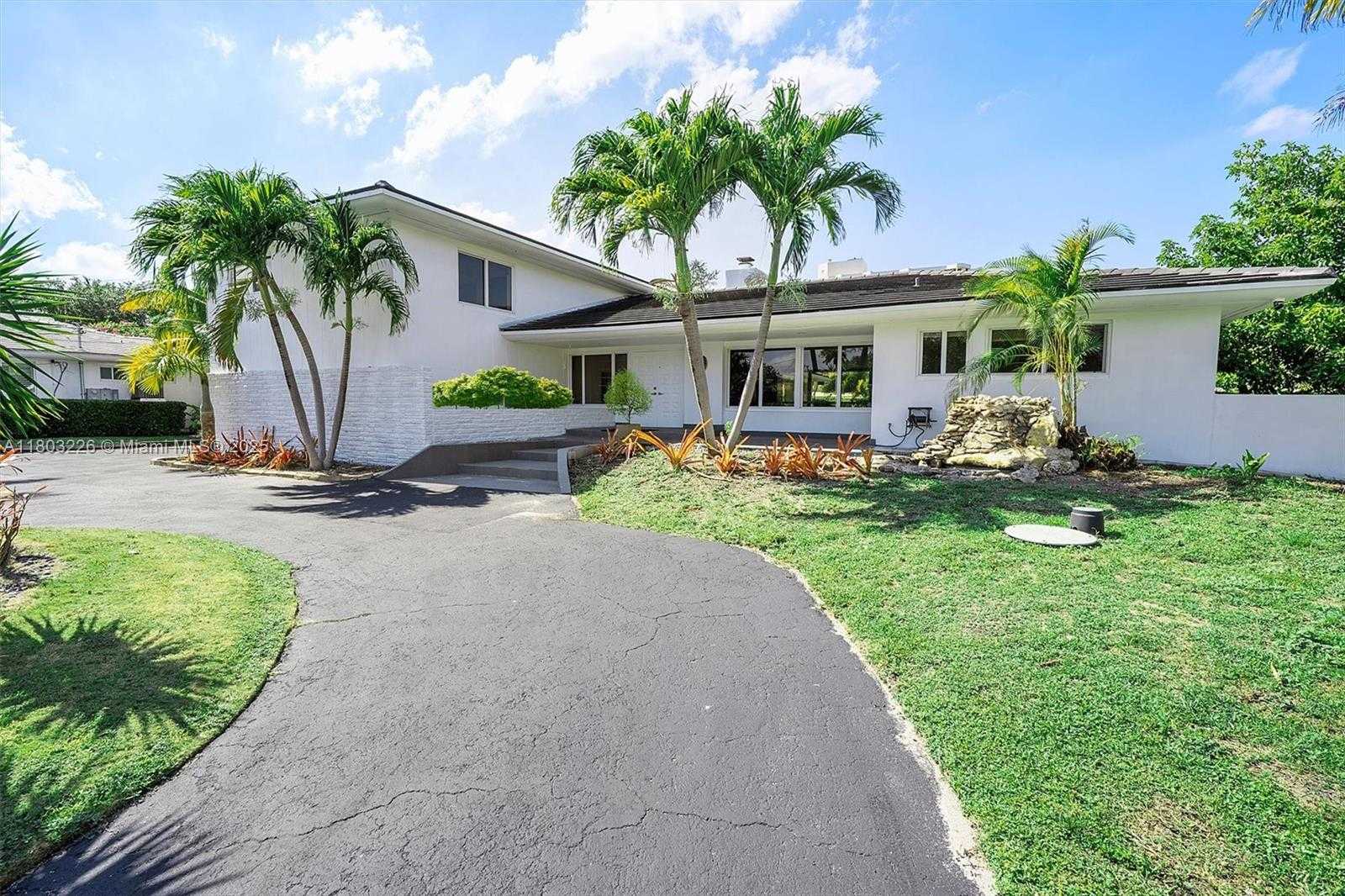 Small Image of 1481 NORTH EAST 104TH ST, Miami Shores Number 19