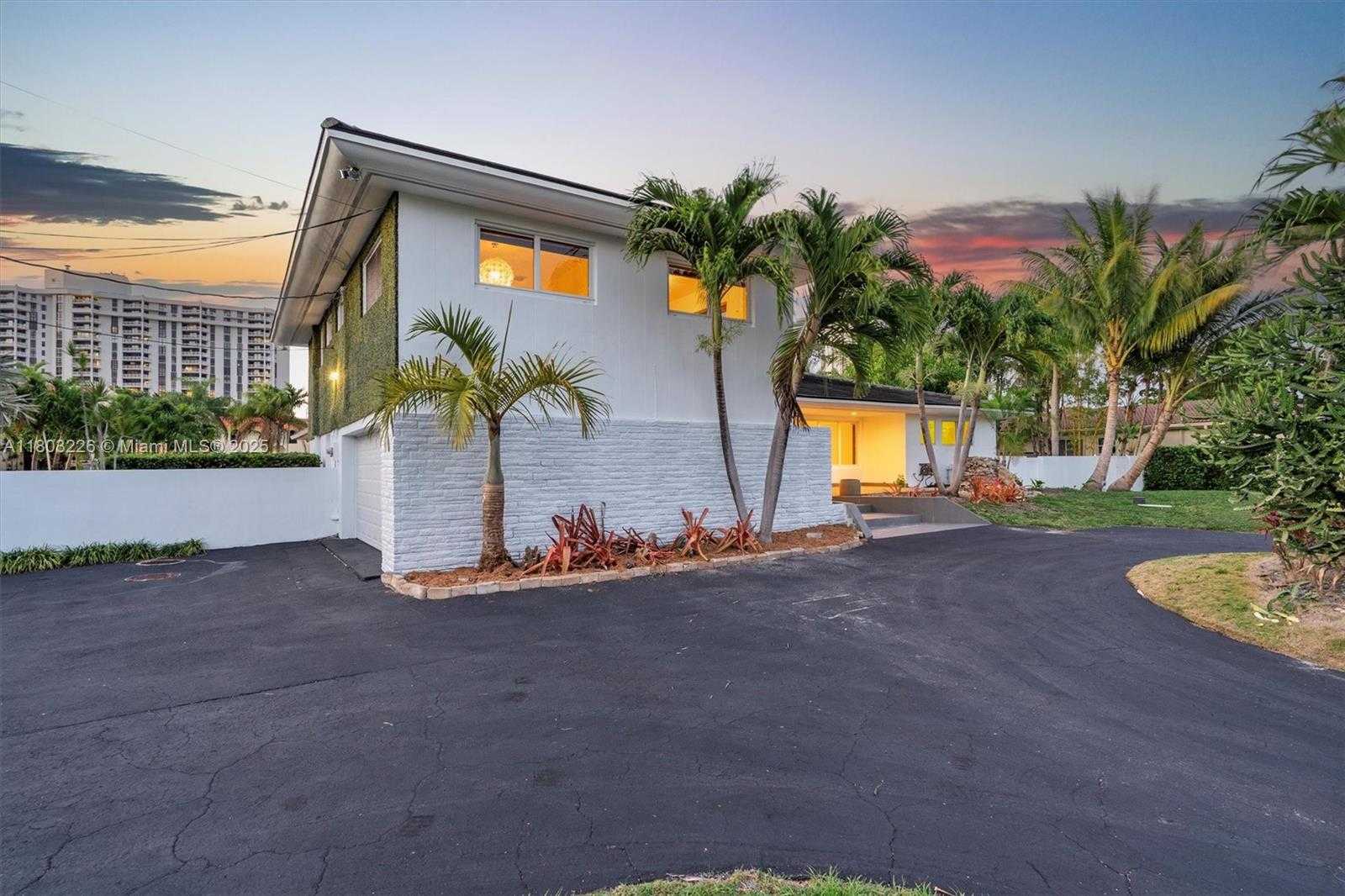 Small Image of 1481 NORTH EAST 104TH ST, Miami Shores Number 97
