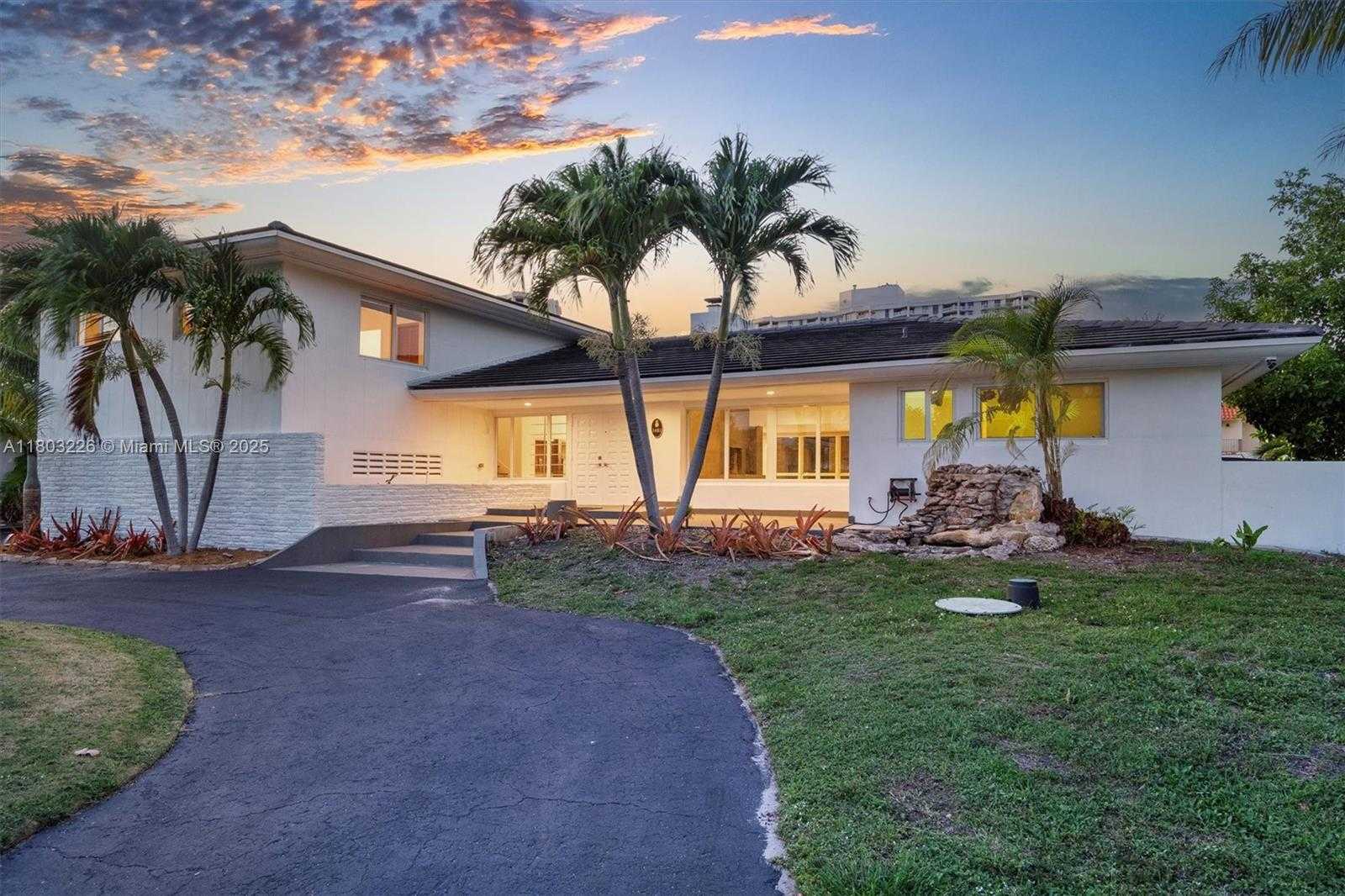 Small Image of 1481 NORTH EAST 104TH ST, Miami Shores Number 98