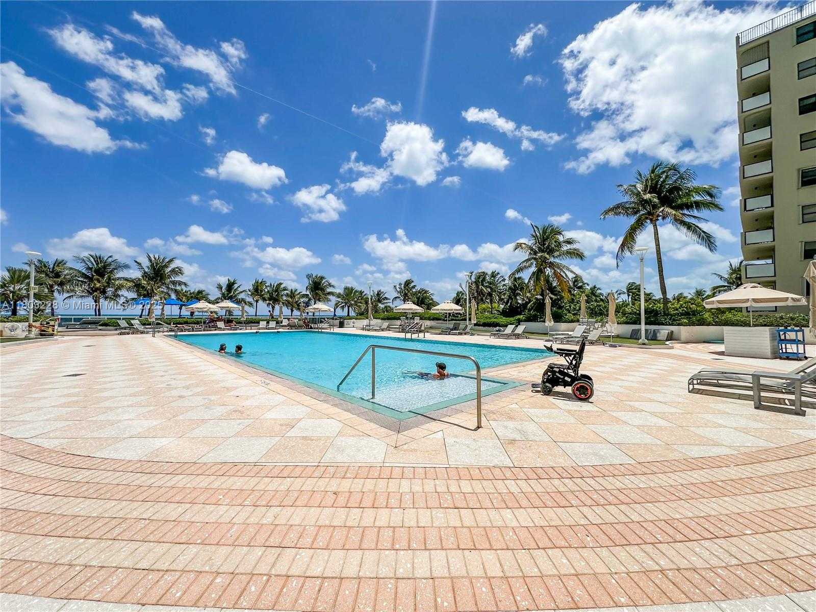 Small Image of 100 LINCOLN RD #917, Miami Beach Number 13