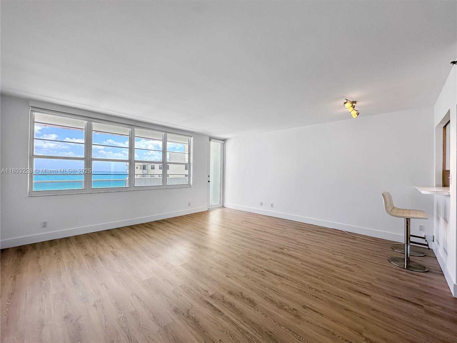 Small Image of 100 LINCOLN RD #917, Miami Beach Number 3