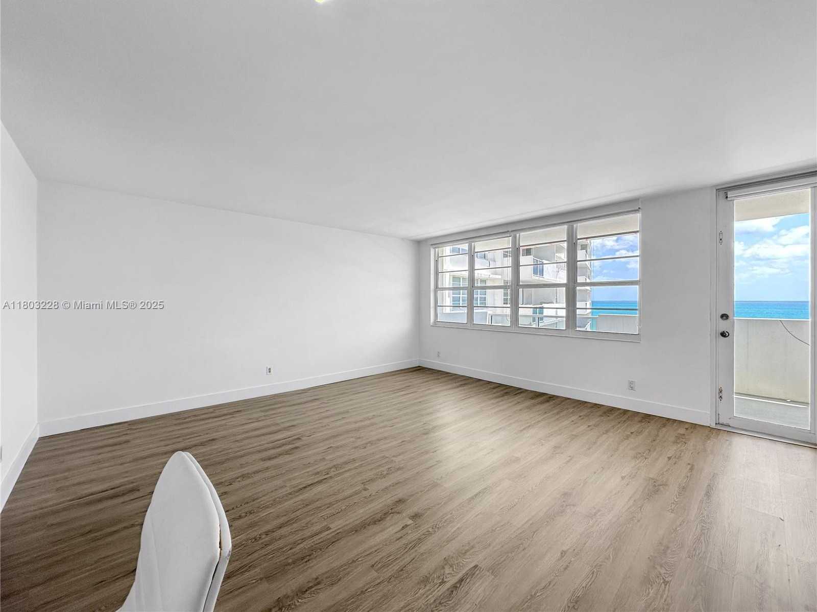 Small Image of 100 LINCOLN RD #917, Miami Beach Number 4