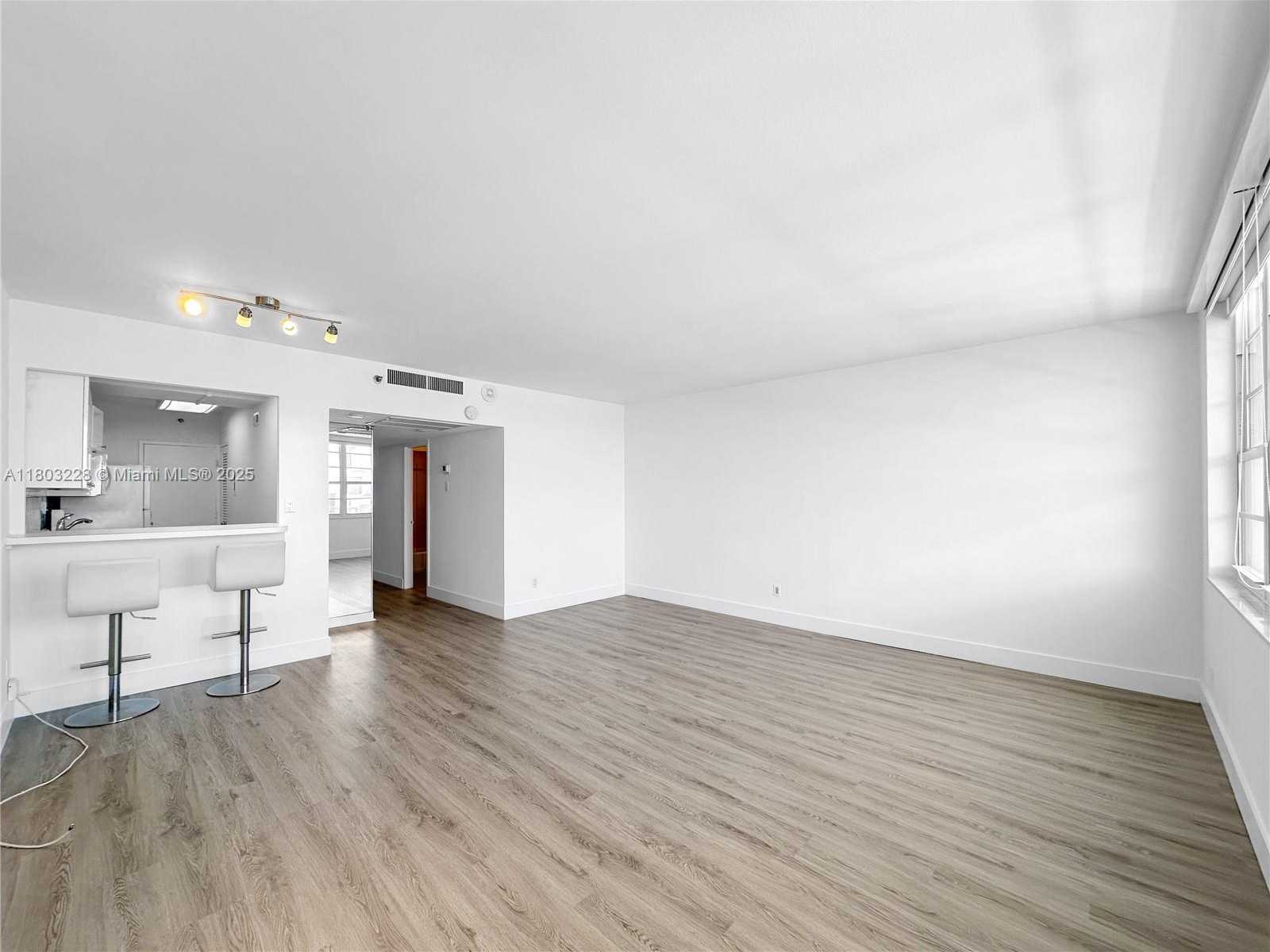 Small Image of 100 LINCOLN RD #917, Miami Beach Number 5