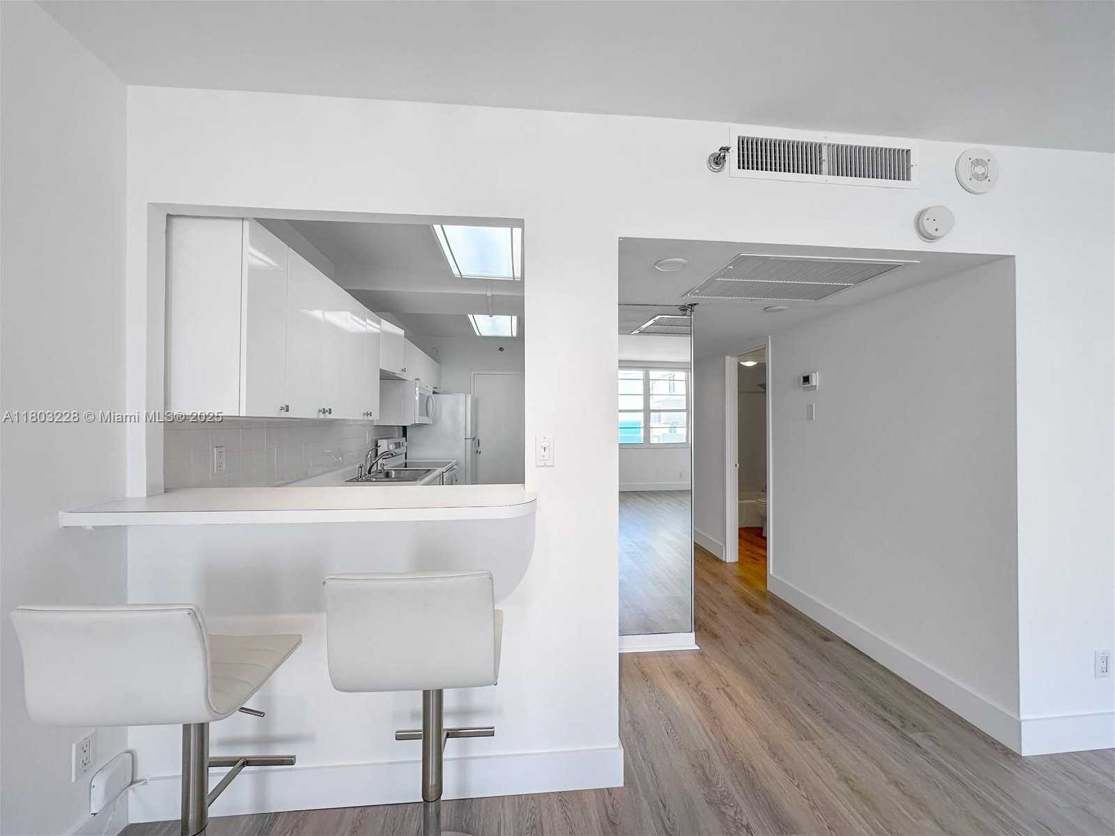 Small Image of 100 LINCOLN RD #917, Miami Beach Number 6