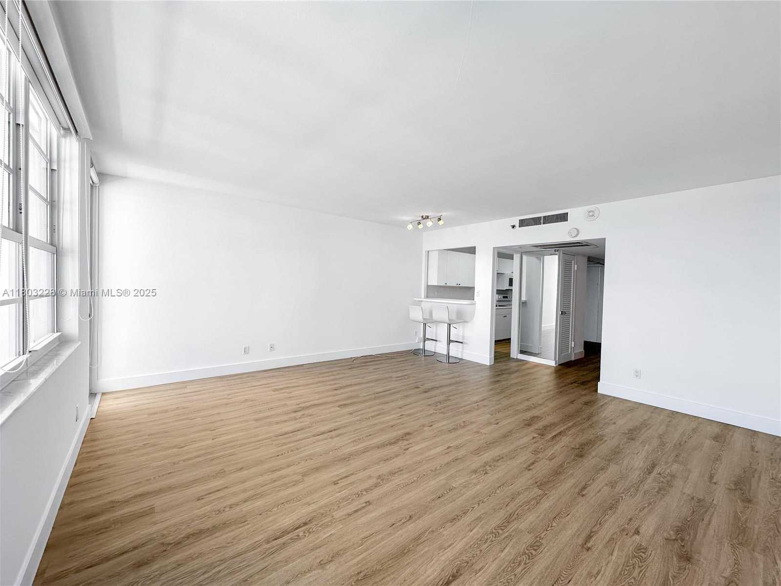 Small Image of 100 LINCOLN RD #917, Miami Beach Number 7