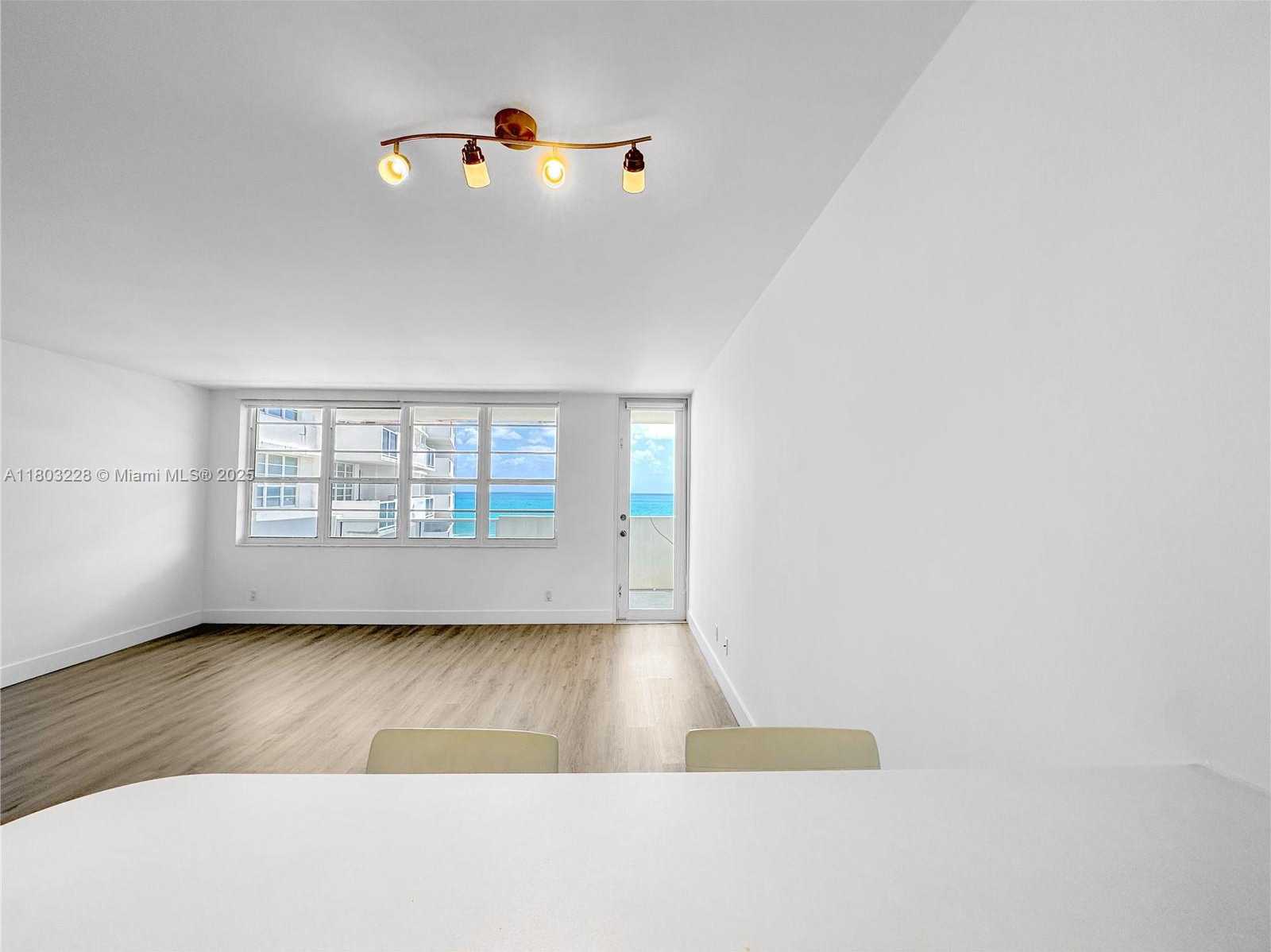 Small Image of 100 LINCOLN RD #917, Miami Beach Number 8