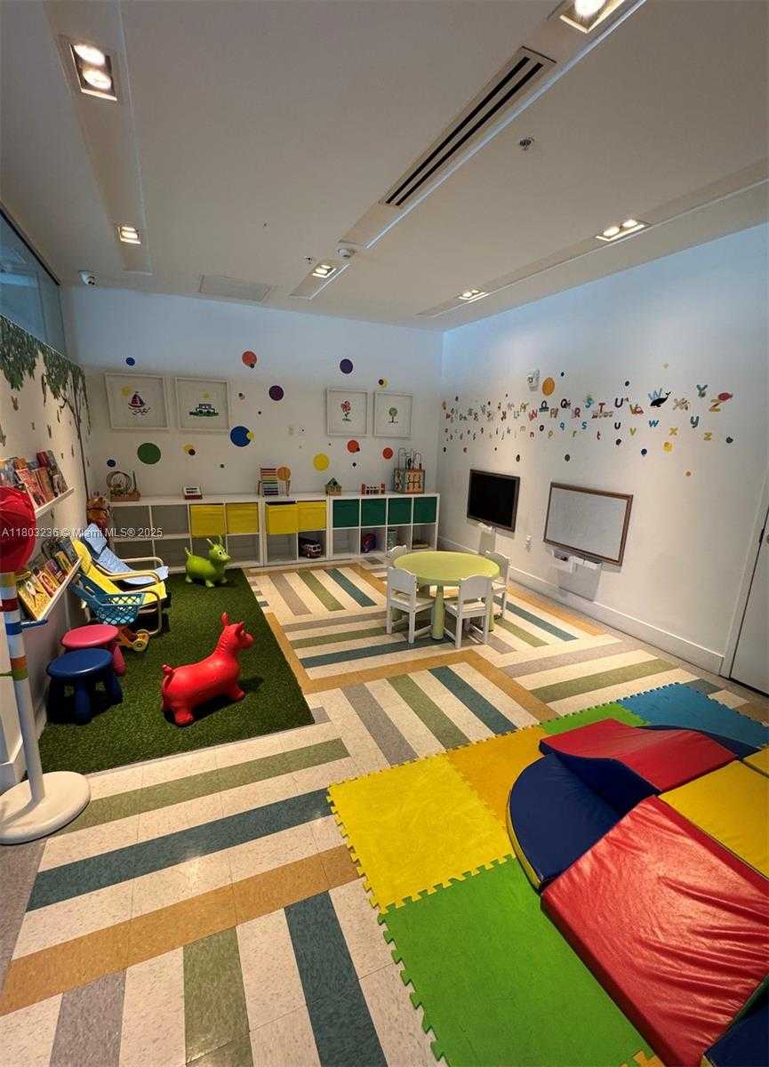 Small Image of 1600 SOUTH WEST 1ST AVE #512, Miami Number 19