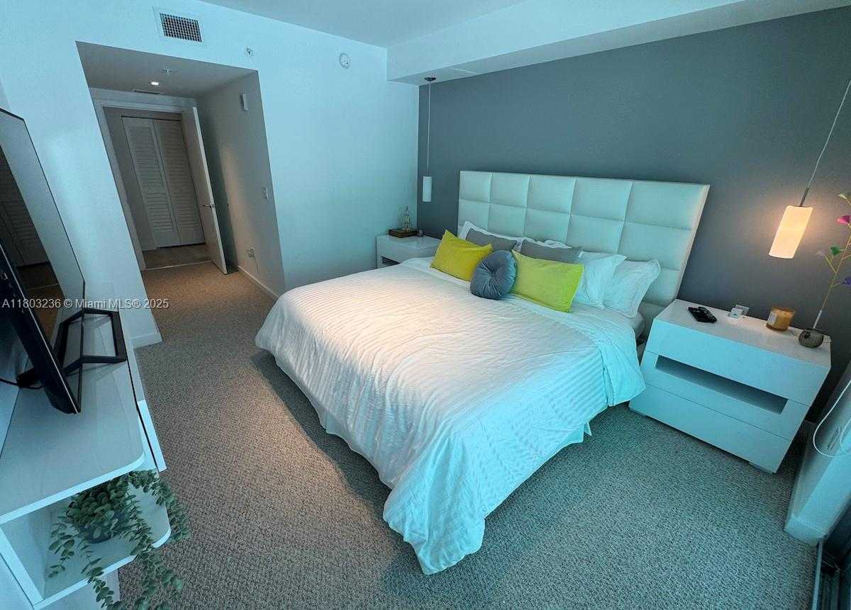 Small Image of 1600 SOUTH WEST 1ST AVE #512, Miami Number 4