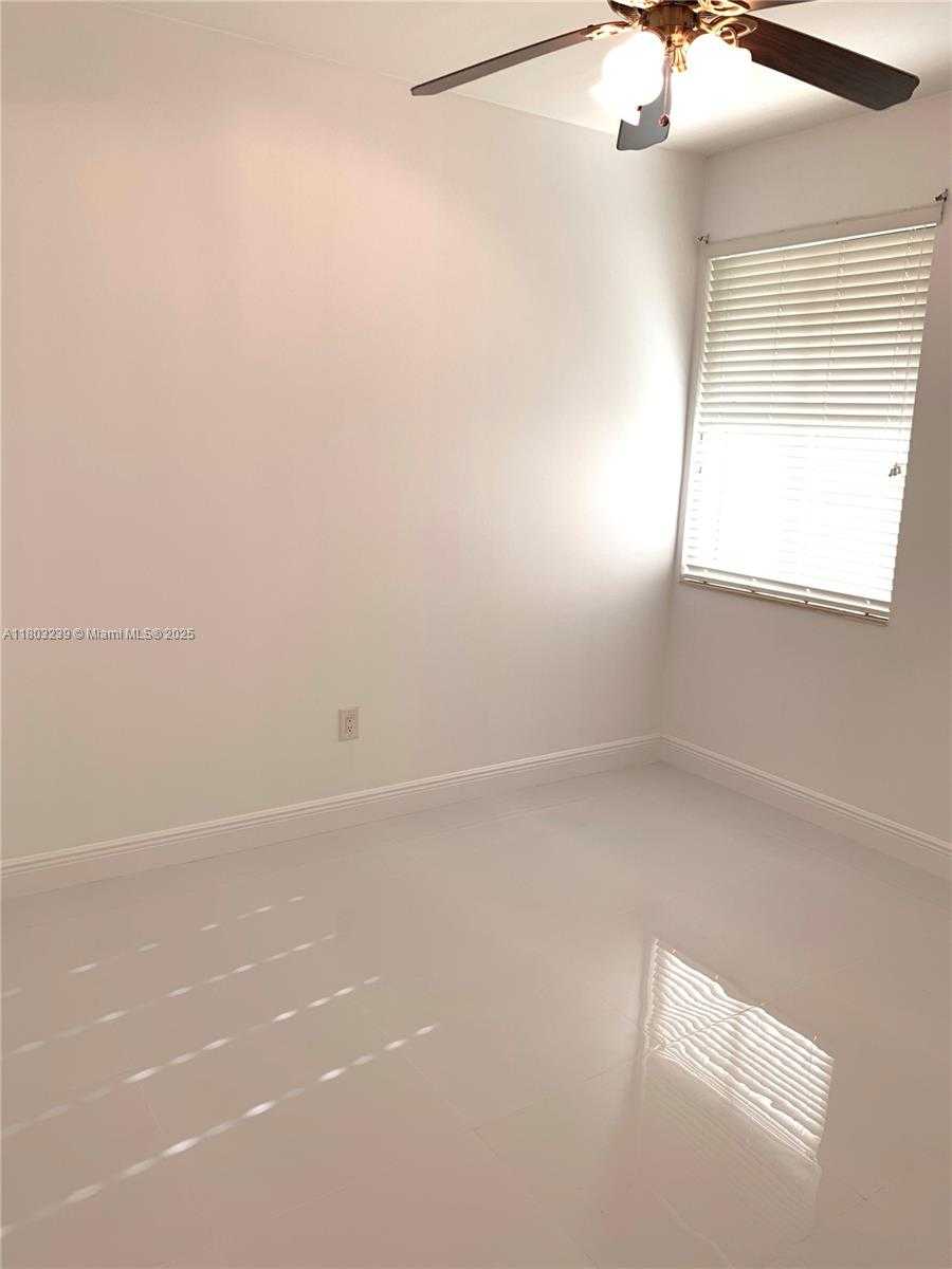 Small Image of 3340 NORTH EAST 190TH ST #605, Aventura Number 14