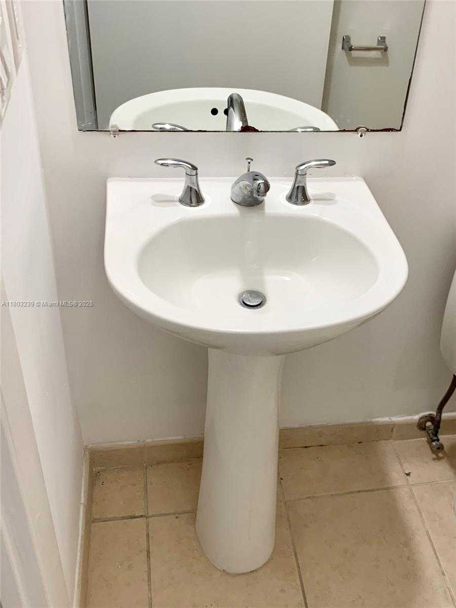Small Image of 3340 NORTH EAST 190TH ST #605, Aventura Number 15
