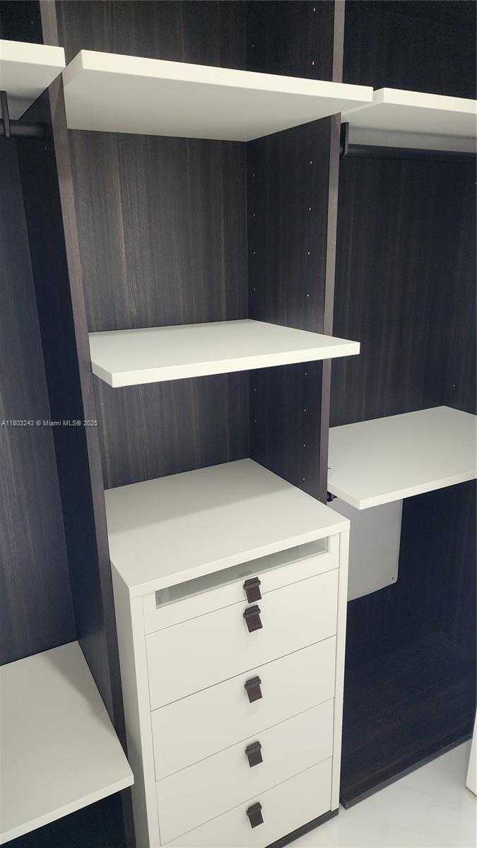 Imagen de Pequeño Objeto