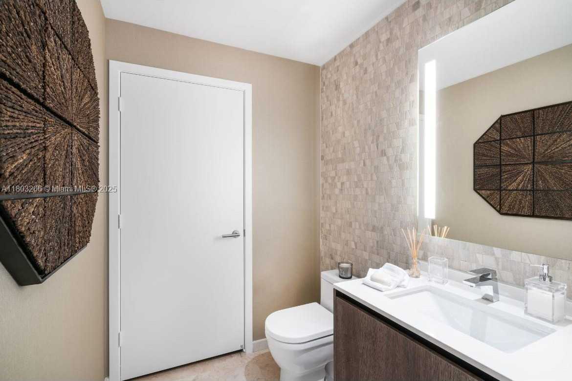 Small Image of 88 SOUTH WEST 7TH ST #3604, Miami Number 22