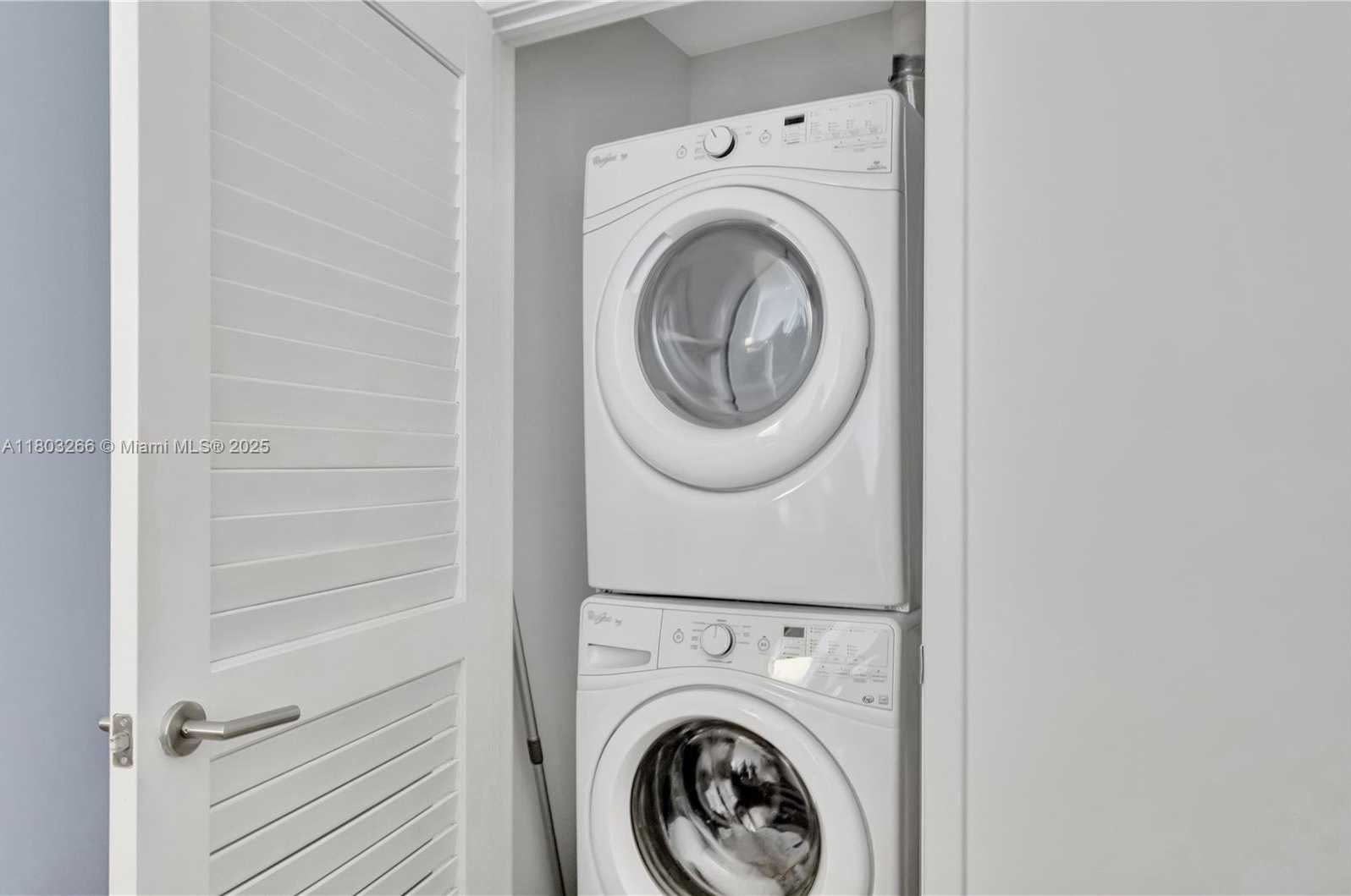 Small Image of 88 SOUTH WEST 7TH ST #3604, Miami Number 24