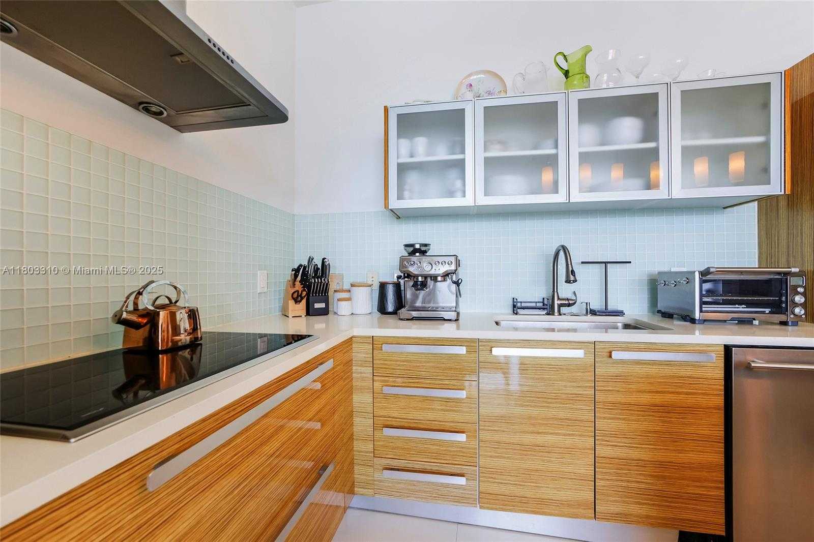 Small Image of 2020 NORTH BAYSHORE DR #1604, Miami Number 17