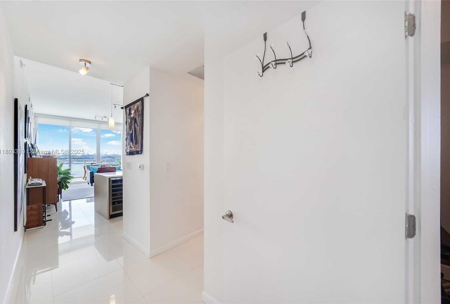 Small Image of 2020 NORTH BAYSHORE DR #1604, Miami Number 30