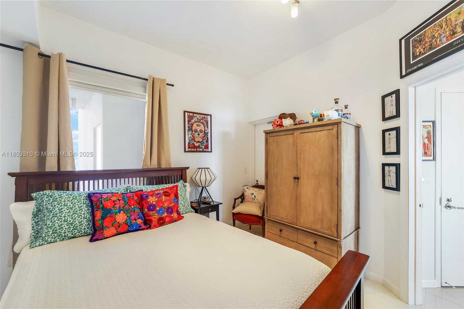 Small Image of 2020 NORTH BAYSHORE DR #1604, Miami Number 32