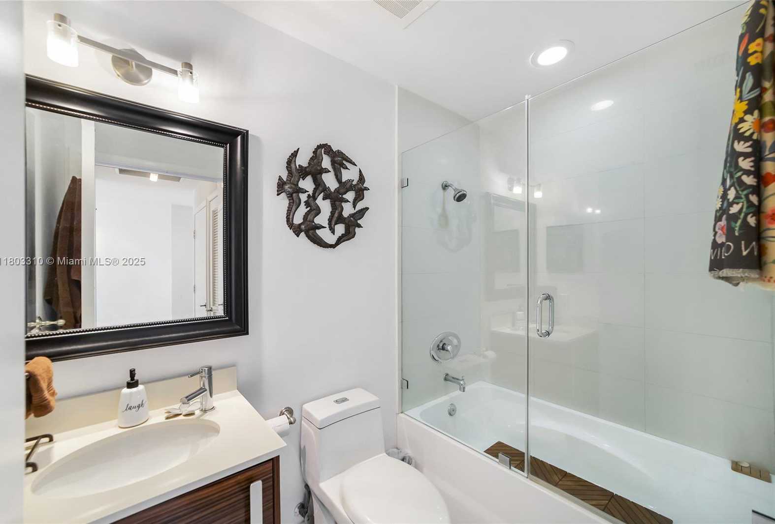 Small Image of 2020 NORTH BAYSHORE DR #1604, Miami Number 33