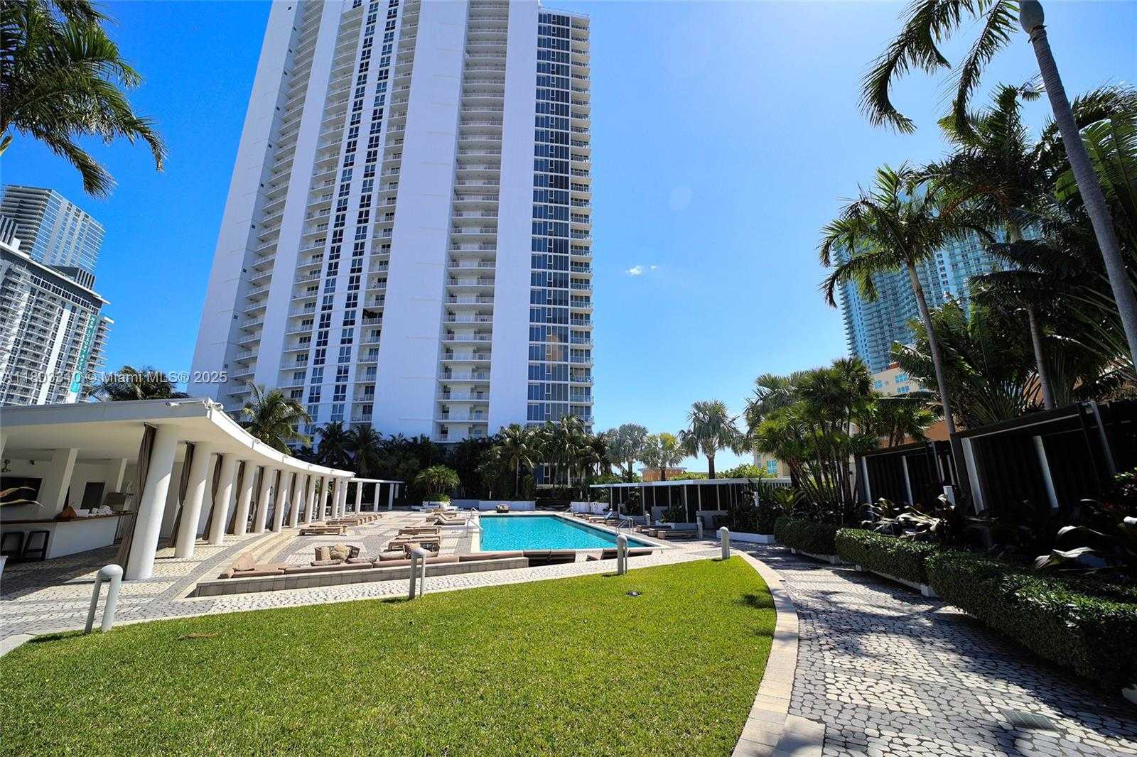 Small Image of 2020 NORTH BAYSHORE DR #1604, Miami Number 39
