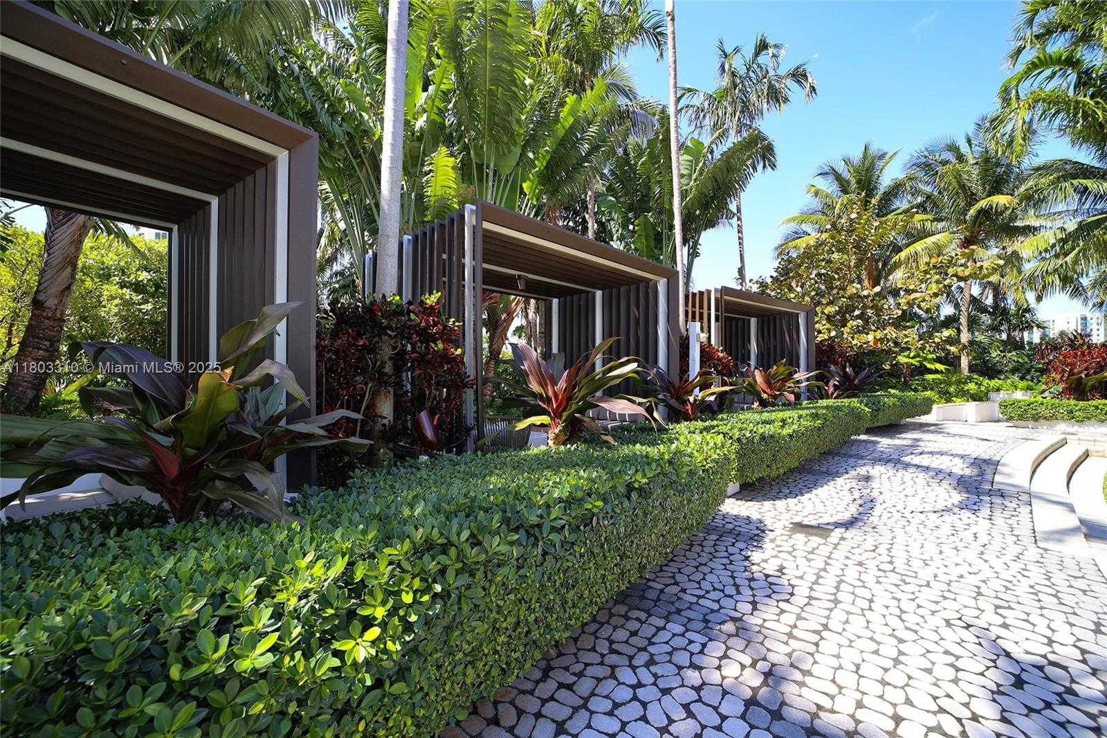 Small Image of 2020 NORTH BAYSHORE DR #1604, Miami Number 41